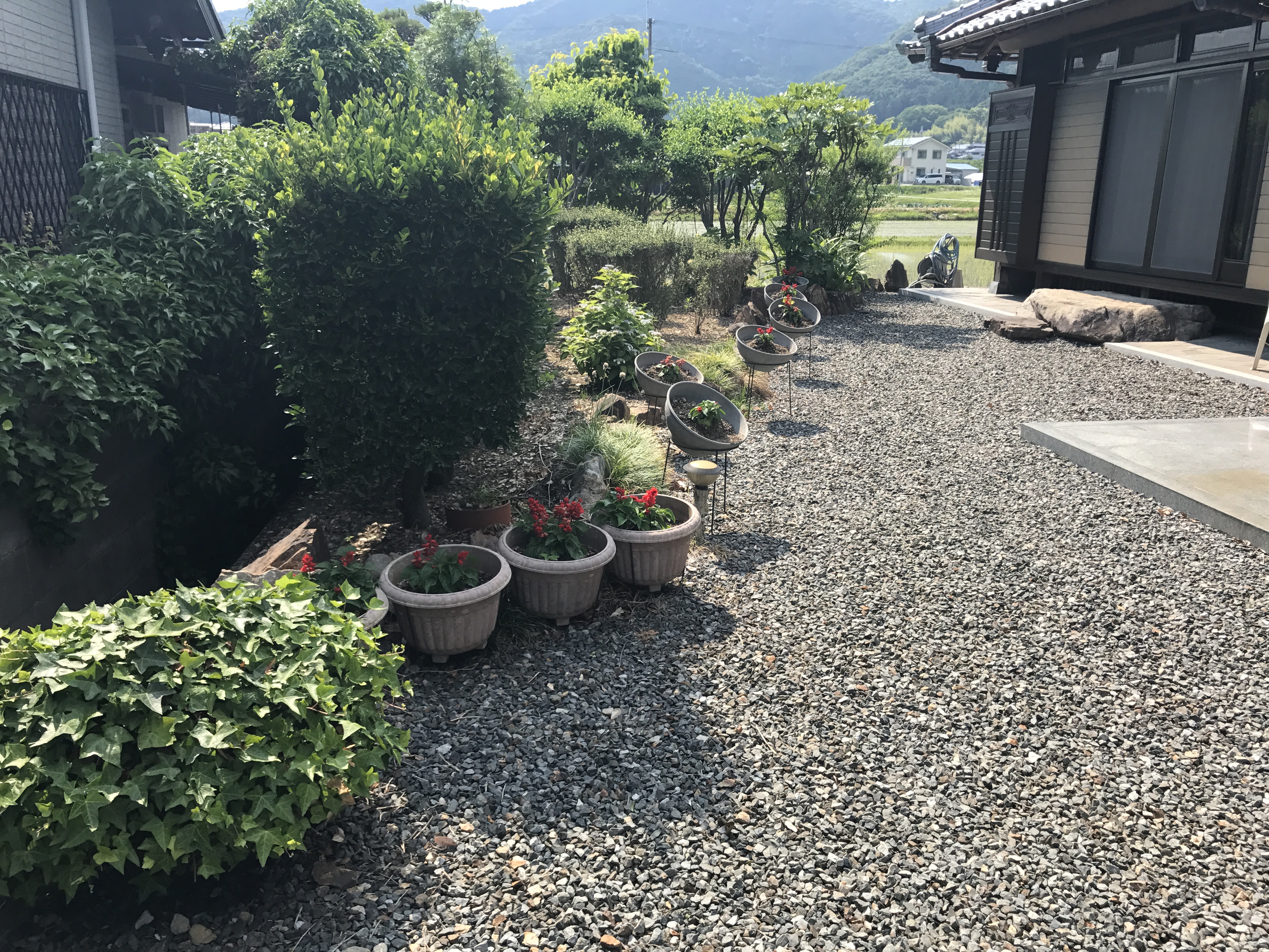 西脇市外構・庭のリフォーム/周りの山を借景に、趣ある和風庭園